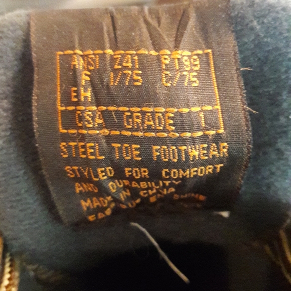 NWOT Iron Age Steel Toe Boots - Picture 8 of 8